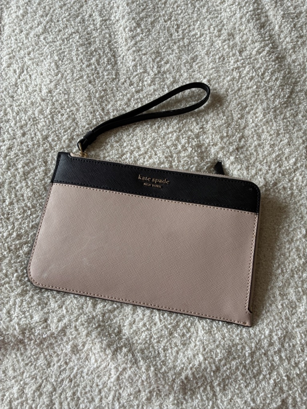 kate spade Two-Tone Wristlet in Black & beige